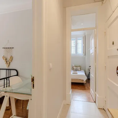 Stunning River View 3br Near Alfama - Renovated Apartment Lissabon