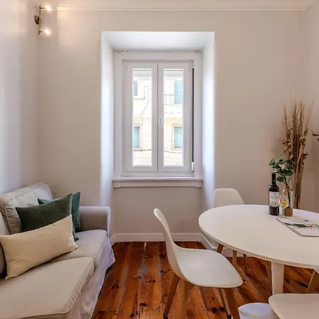 Stunning River View 3br Near Alfama - Renovated 公寓
