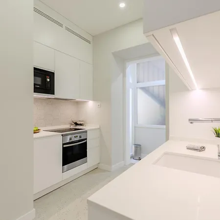Stunning River View 3br Near Alfama - Renovated 公寓 *
