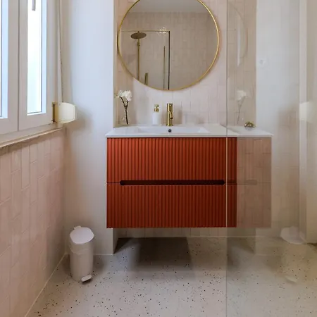 Stunning River View 3br Near Alfama - Renovated Lissabon